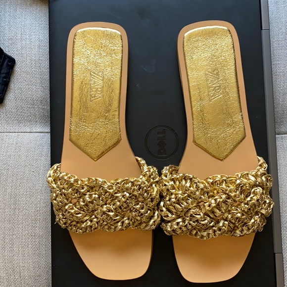 Zara Low Heel Woven Metallic Sandals — Brand New!!